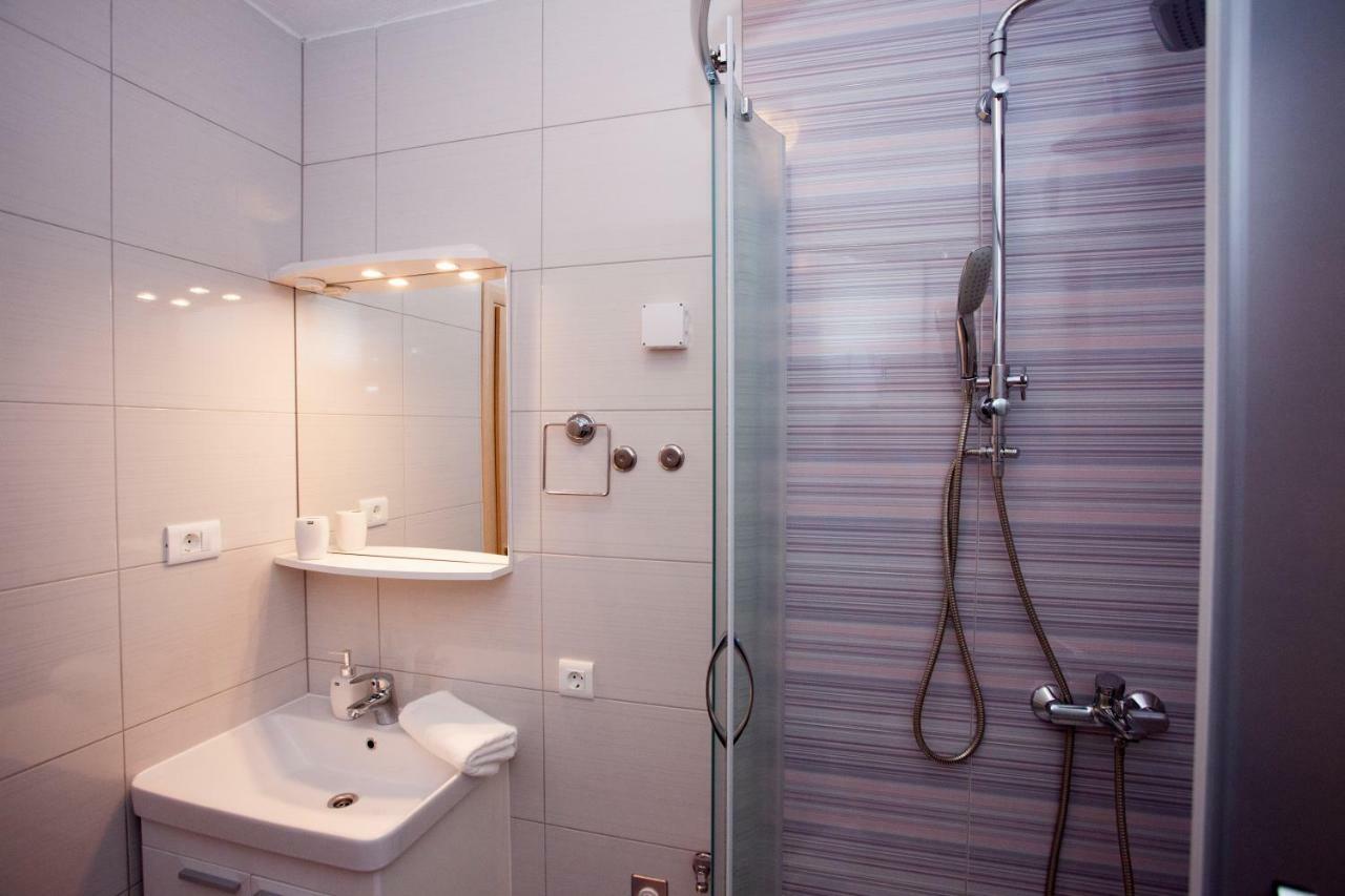 Apartments Mia 4&5 巴什卡沃达 外观 照片