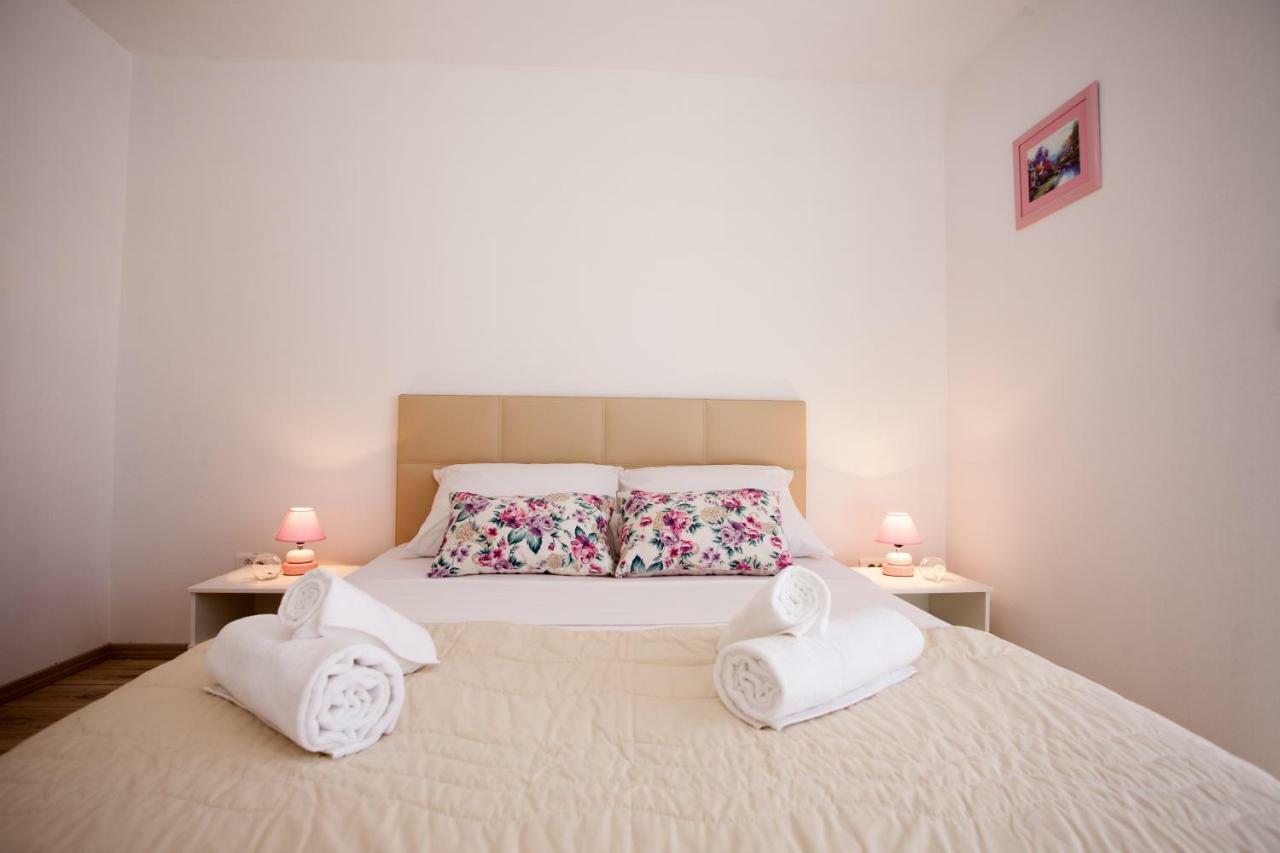 Apartments Mia 4&5 巴什卡沃达 外观 照片
